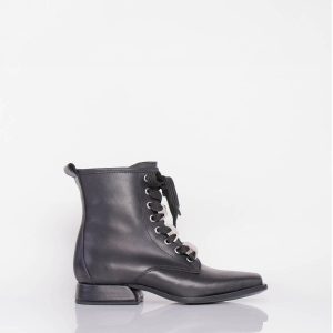 Borcego Ayta Black